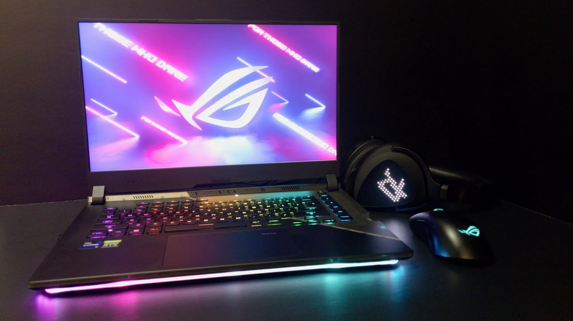 Ready to rumble out of the box Handson with the ROG Strix SCAR 15