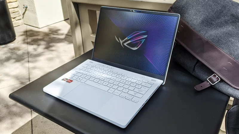 Test de l'Asus ROG Zephyrus M16 (2023) : RTX 4090 avec un écran