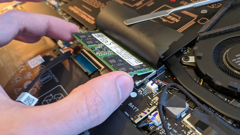 How to upgrade the RAM and SSD of your ROG Zephyrus G14 laptop