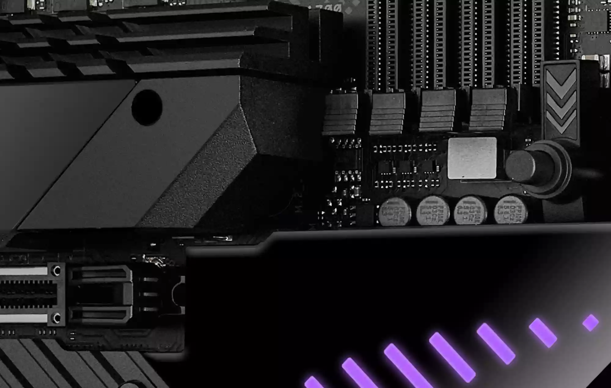 The PCIe Slot Q-Release button on the ROG Maximus Z790 Extreme motherboard