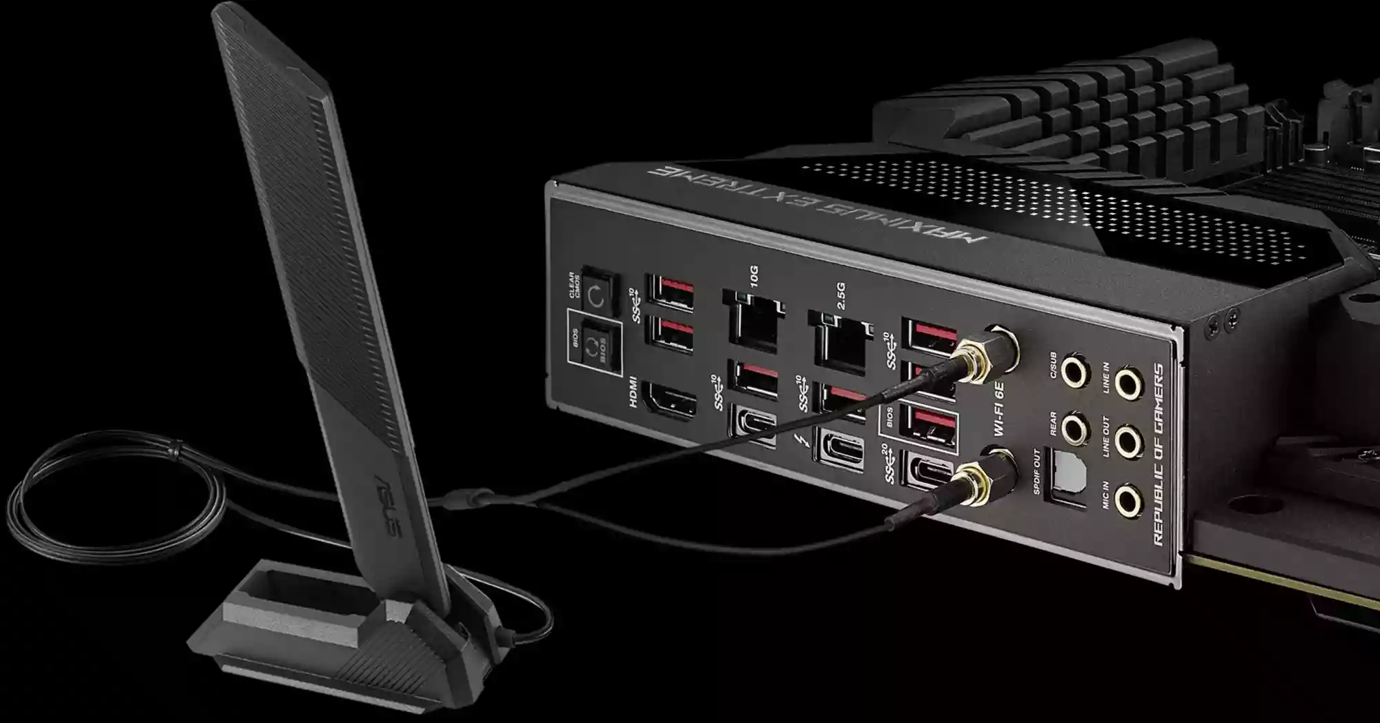 The rear I/O panel and WiFi antenna for the ROG Maximus Z790 Extreme motherboard