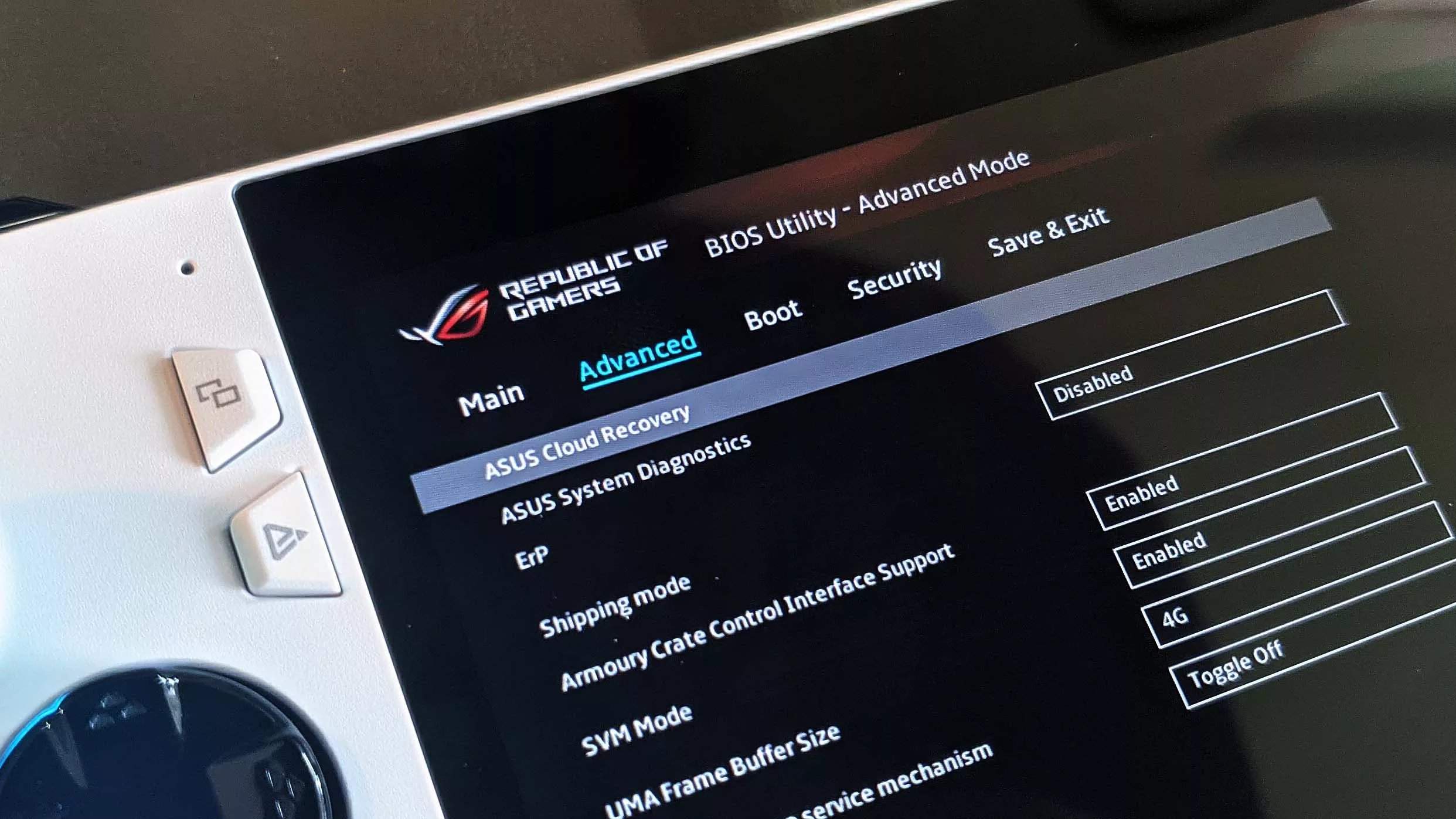 The ROG Ally's BIOS screen, with the ASUS Cloud Restore option highlighted.