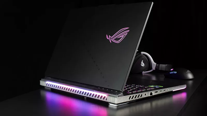 Hands-on: The ROG Strix SCAR 18 gaming laptop packs a big screen in a nimble chassis